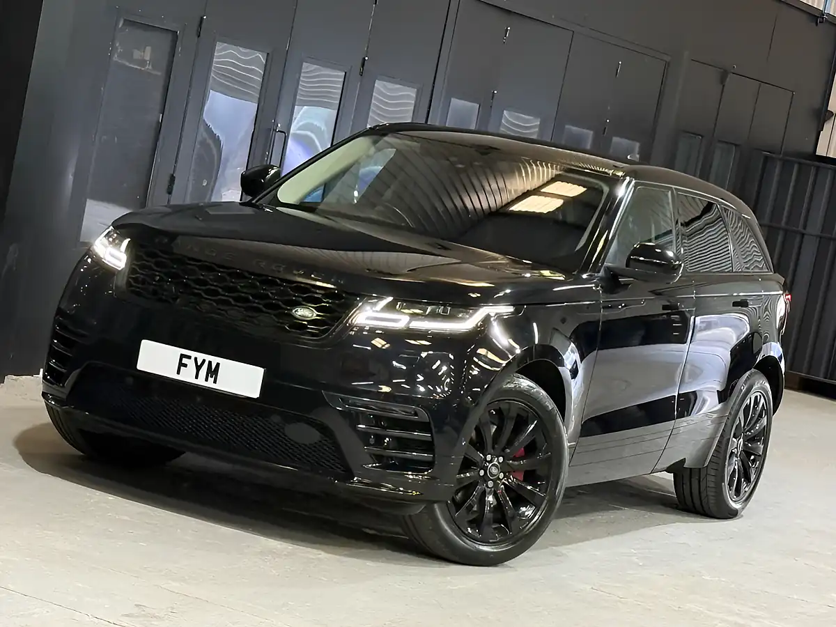 Used 2017 Land Rover Range Rover Velar R-Dynamic Se Black - Interior and Exterior details 18