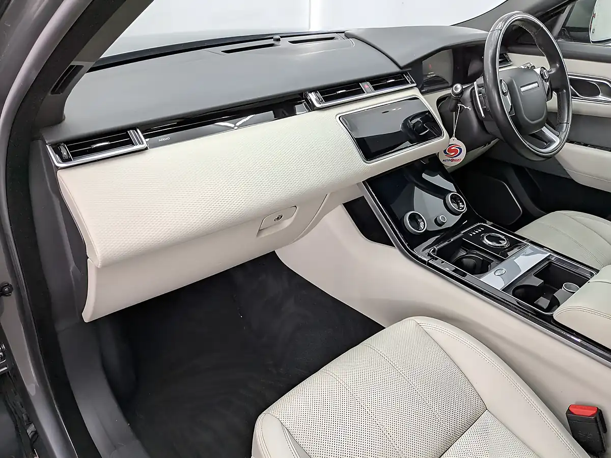 Used 2017 Land Rover Range Rover Velar R-Dynamic Se Corris Grey - Interior and Exterior details 16