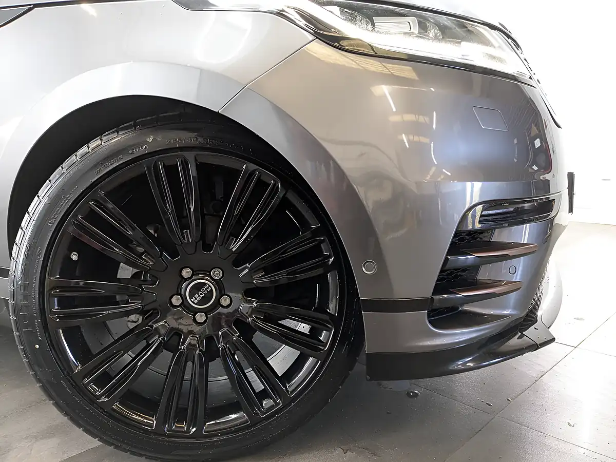 Used 2017 Land Rover Range Rover Velar R-Dynamic Se Corris Grey - Interior and Exterior details 2