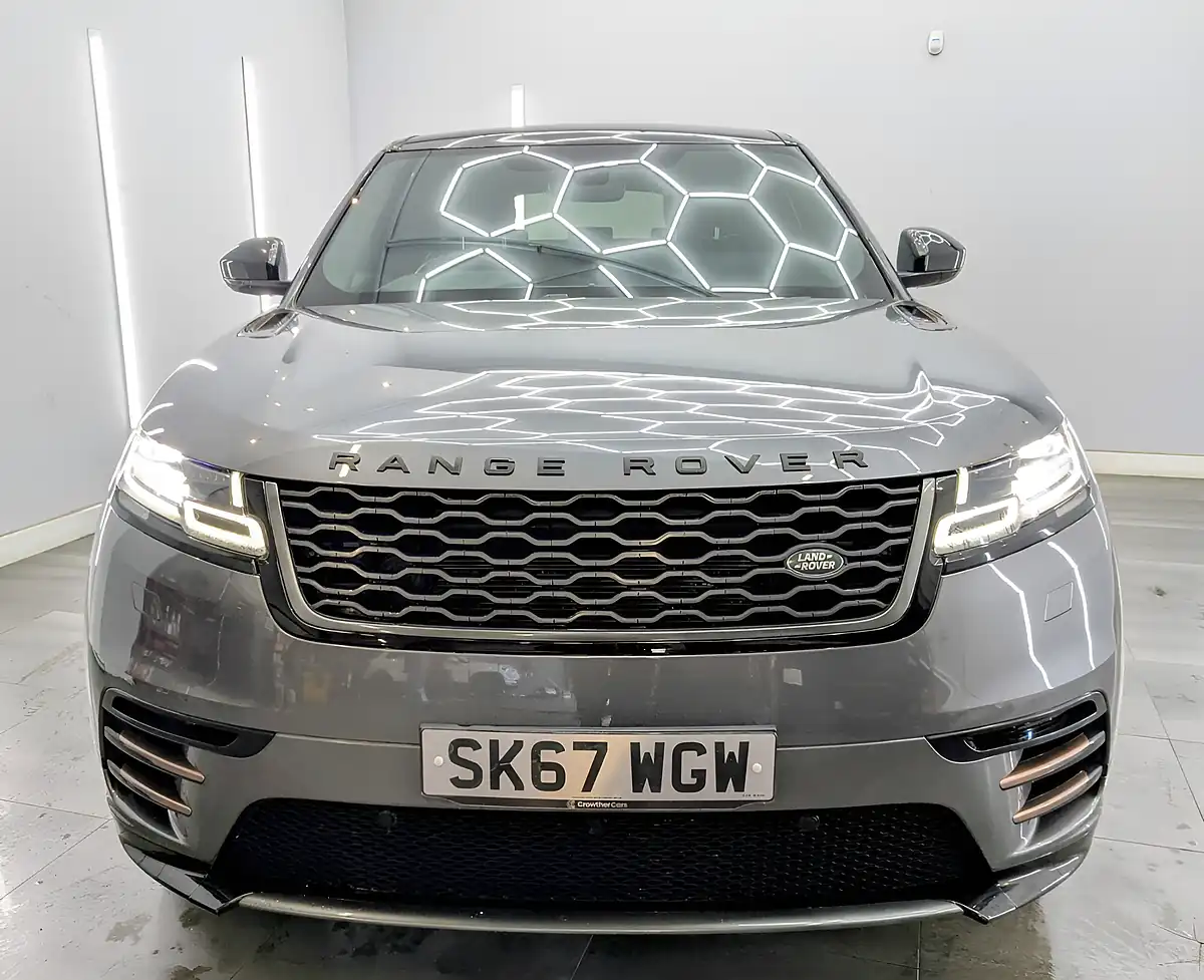 Used 2017 Land Rover Range Rover Velar R-Dynamic Se Corris Grey - Interior and Exterior details 3