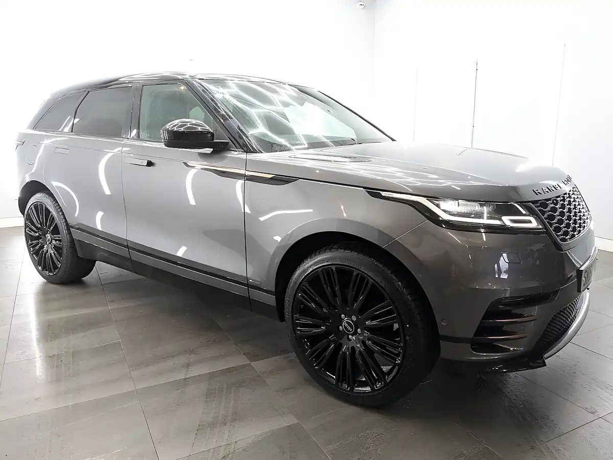 Used 2017 Land Rover Range Rover Velar R-Dynamic Se Corris Grey - Interior and Exterior details 5