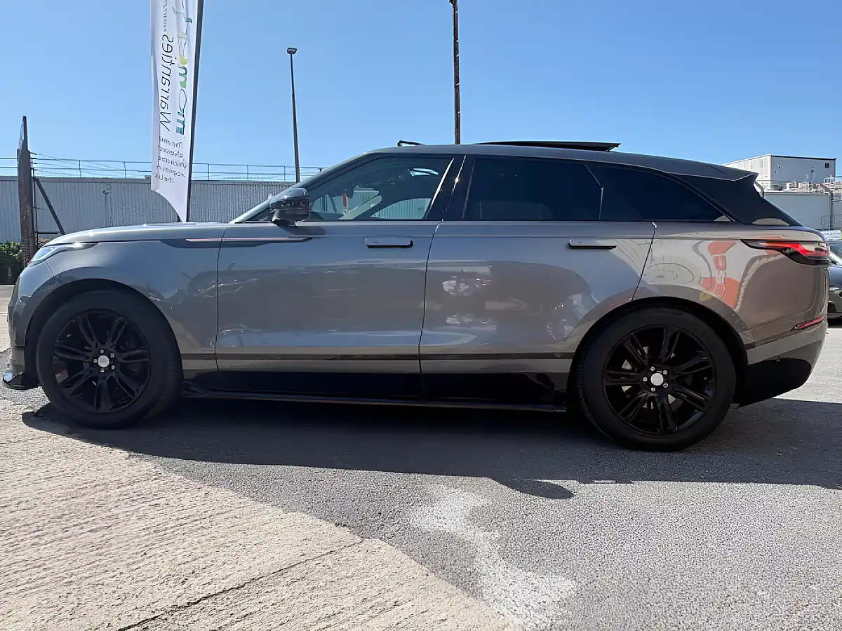 Used 2017 Land Rover Range Rover Velar R-Dynamic Se Grey - Interior and Exterior details 11