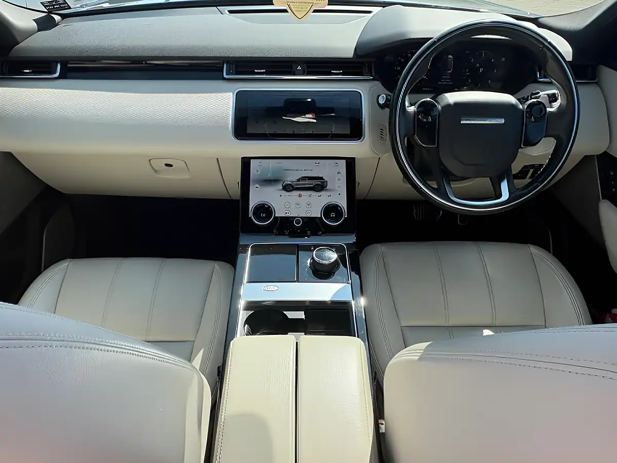 Used 2017 Land Rover Range Rover Velar R-Dynamic Se Grey - Interior and Exterior details 3