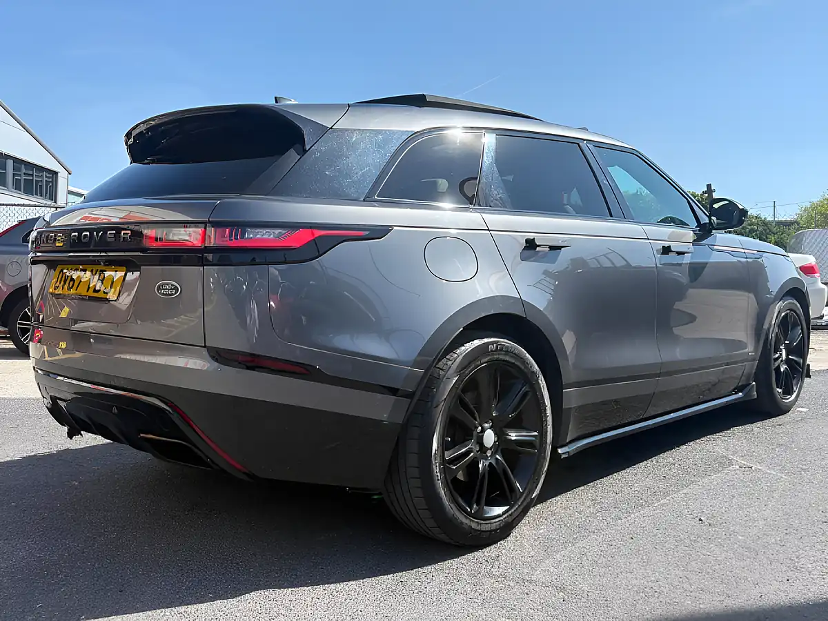 Used 2017 Land Rover Range Rover Velar R-Dynamic Se Grey - Interior and Exterior details 6