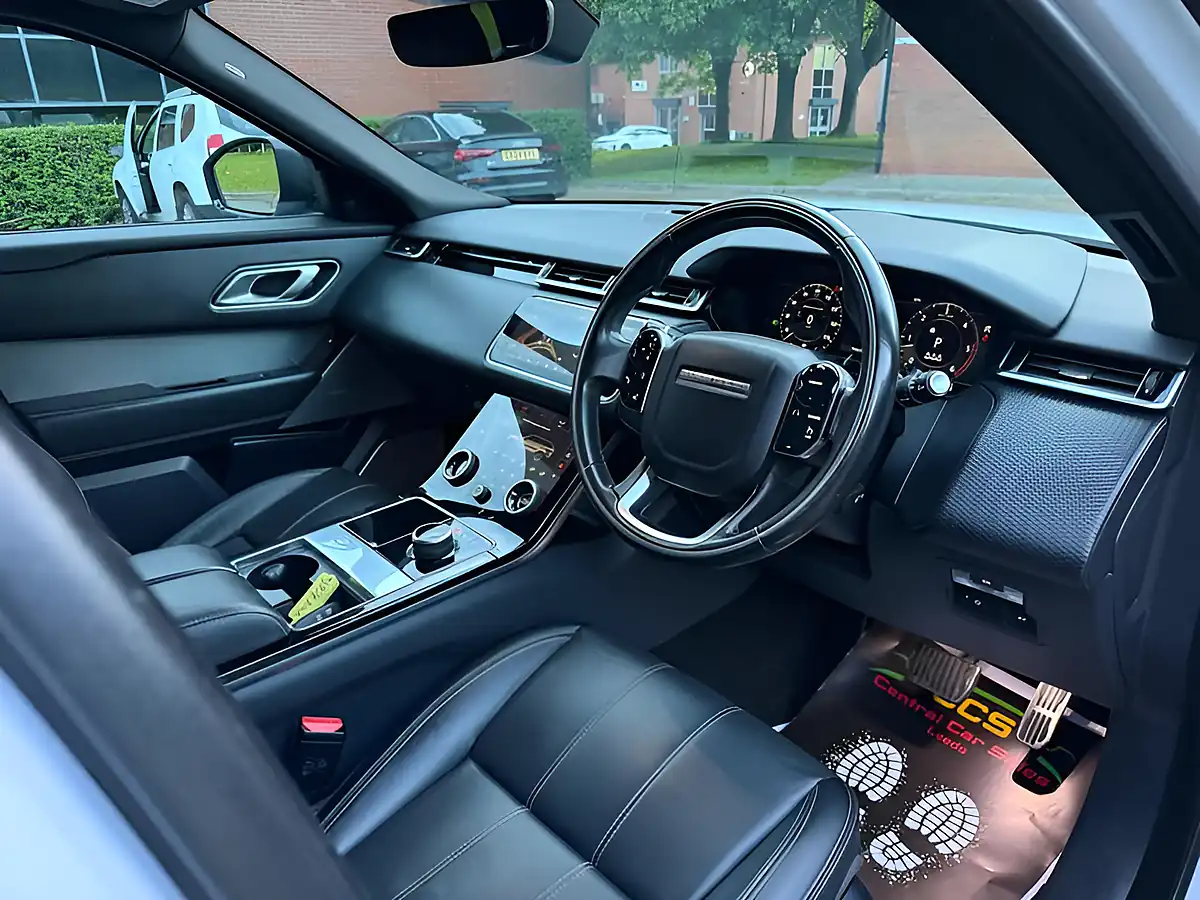 Used 2017 Land Rover Range Rover Velar R-Dynamic Se White - Interior and Exterior details 16