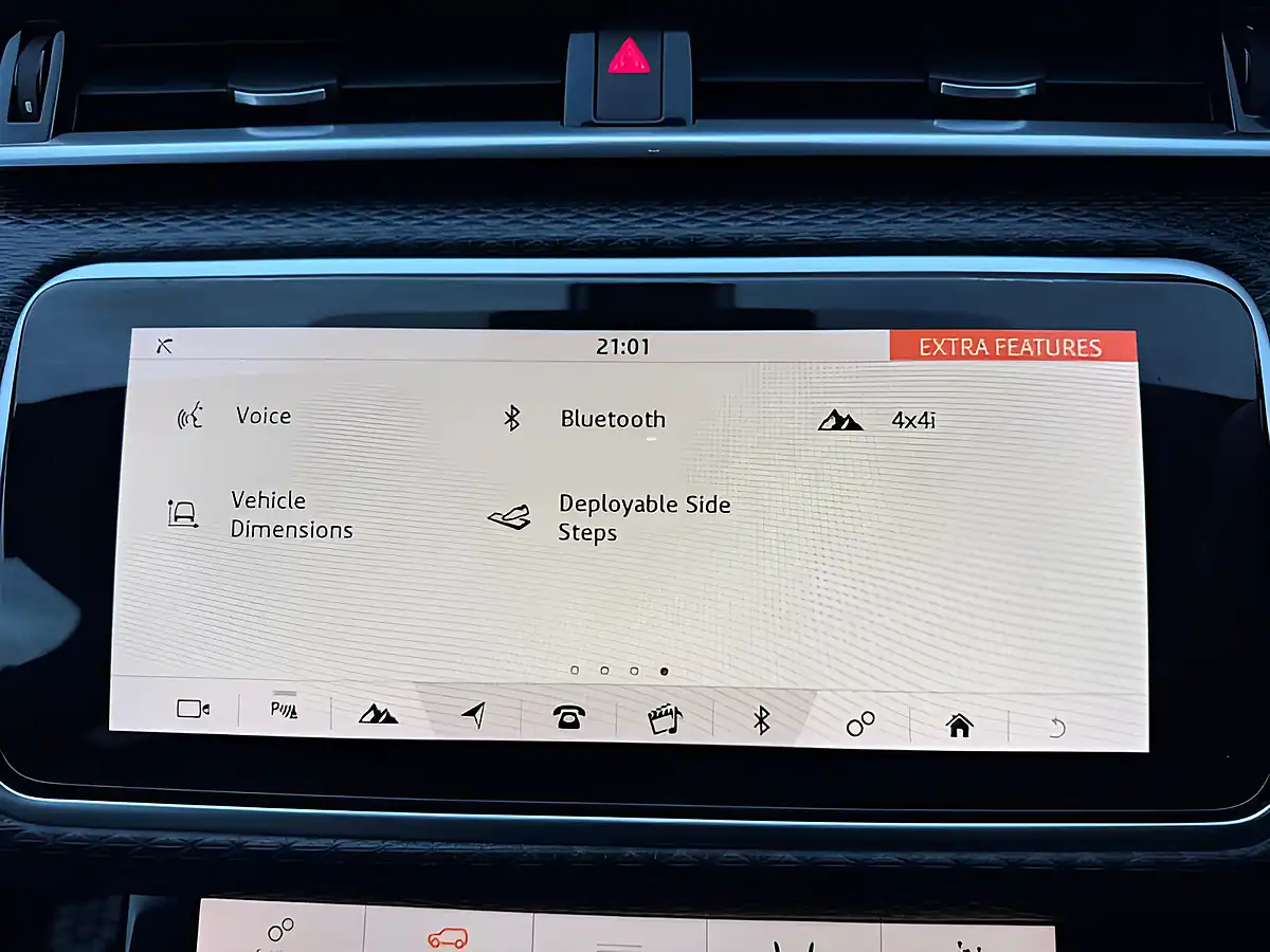 Used 2017 Land Rover Range Rover Velar R-Dynamic Se White - Interior and Exterior details 18
