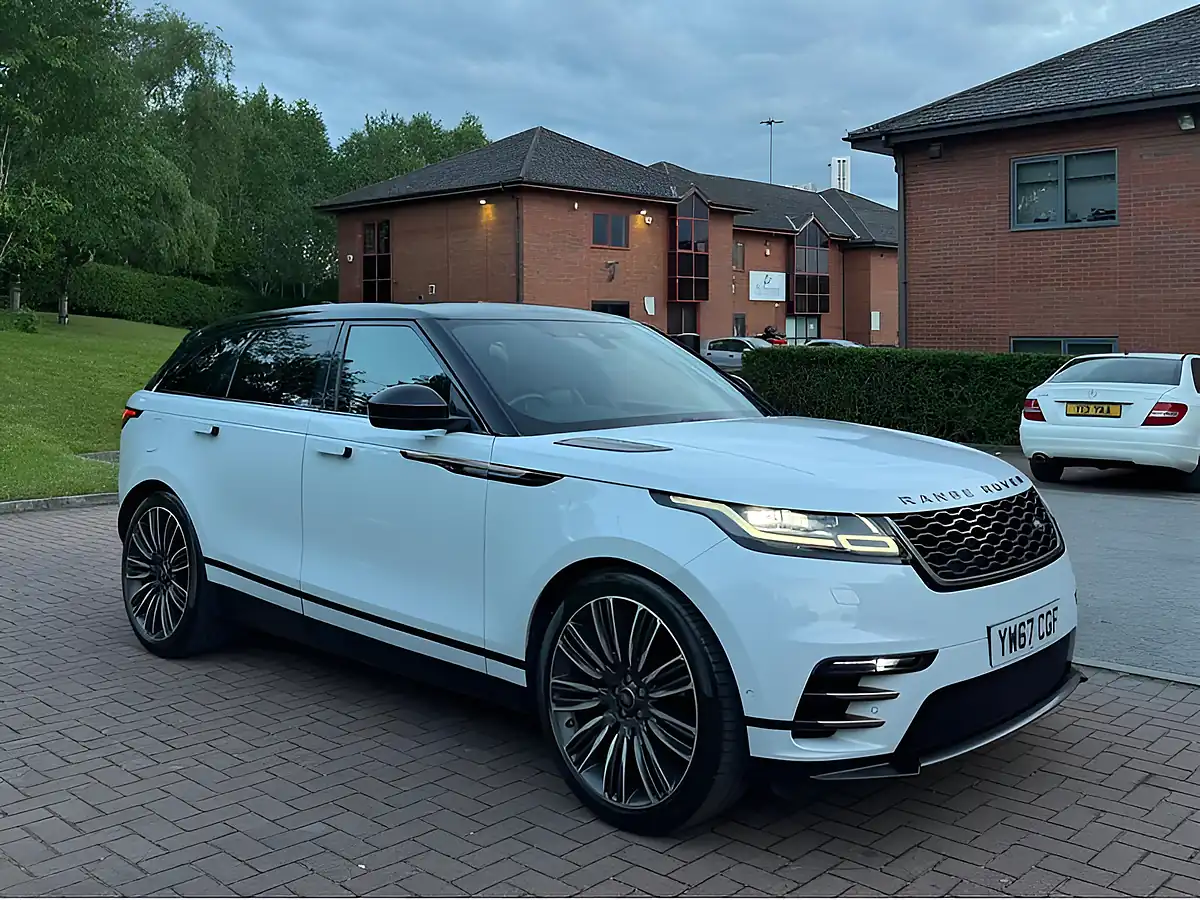 Used 2017 Land Rover Range Rover Velar R-Dynamic Se White - Interior and Exterior details 7