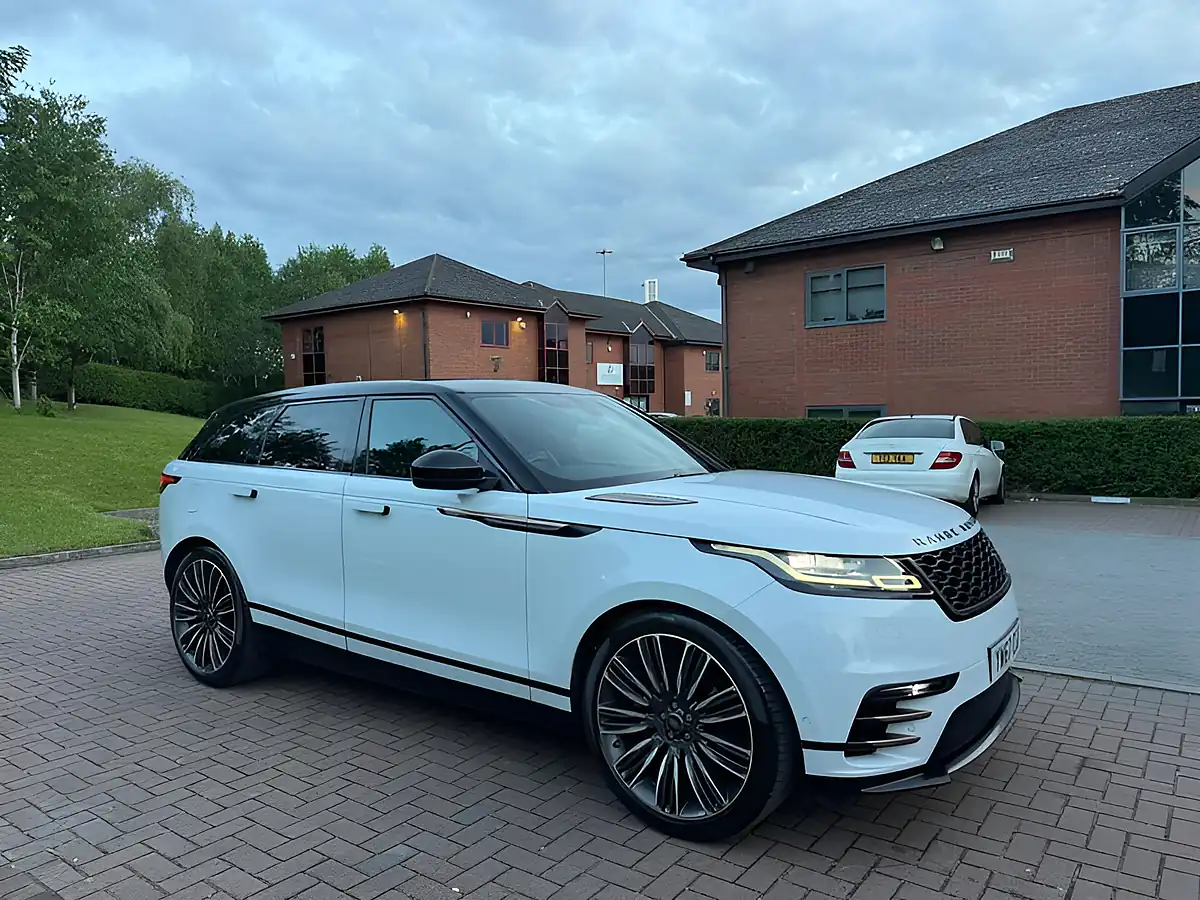Used 2017 Land Rover Range Rover Velar R-Dynamic Se White - Interior and Exterior details 8