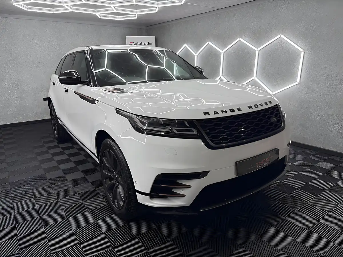 Used 2017 Land Rover Range Rover Velar R-Dynamic Se White - Interior and Exterior details 4
