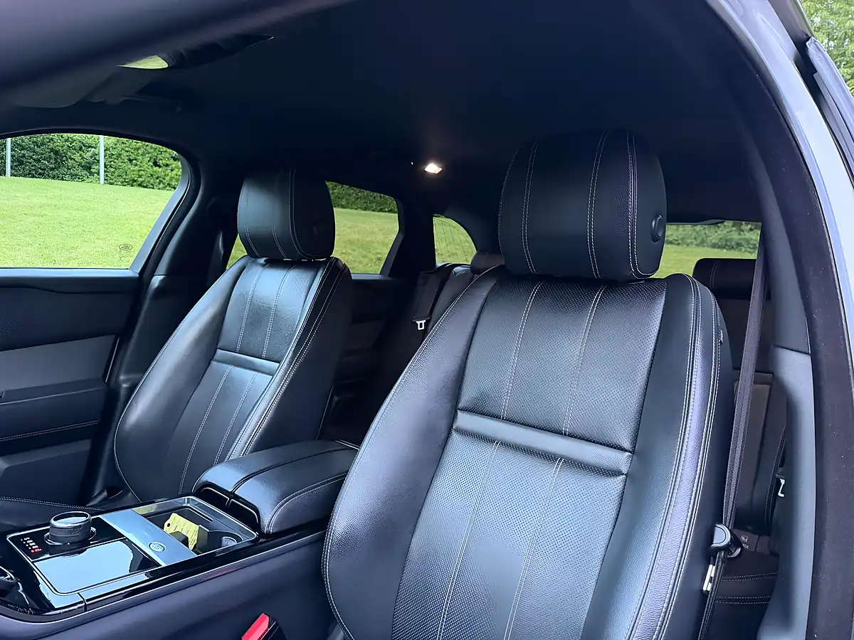 Used 2017 Land Rover Range Rover Velar R-Dynamic Se White - Interior and Exterior details 14