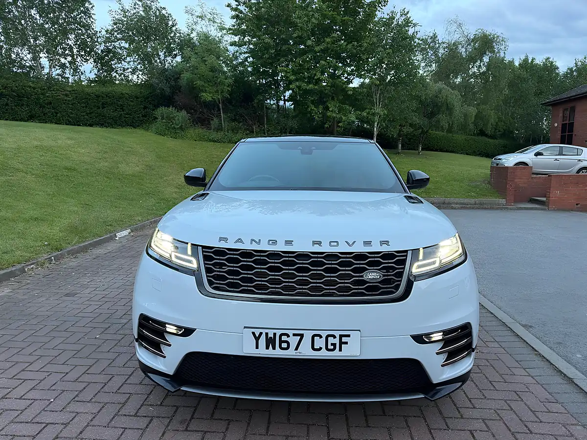 Used 2017 Land Rover Range Rover Velar R-Dynamic Se White - Interior and Exterior details 8