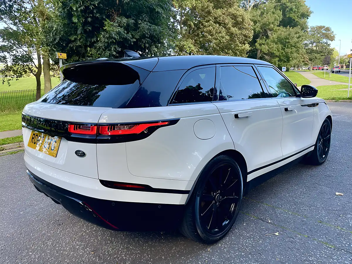 Used 2017 Land Rover Range Rover Velar R-Dynamic Se White - Interior and Exterior details 6