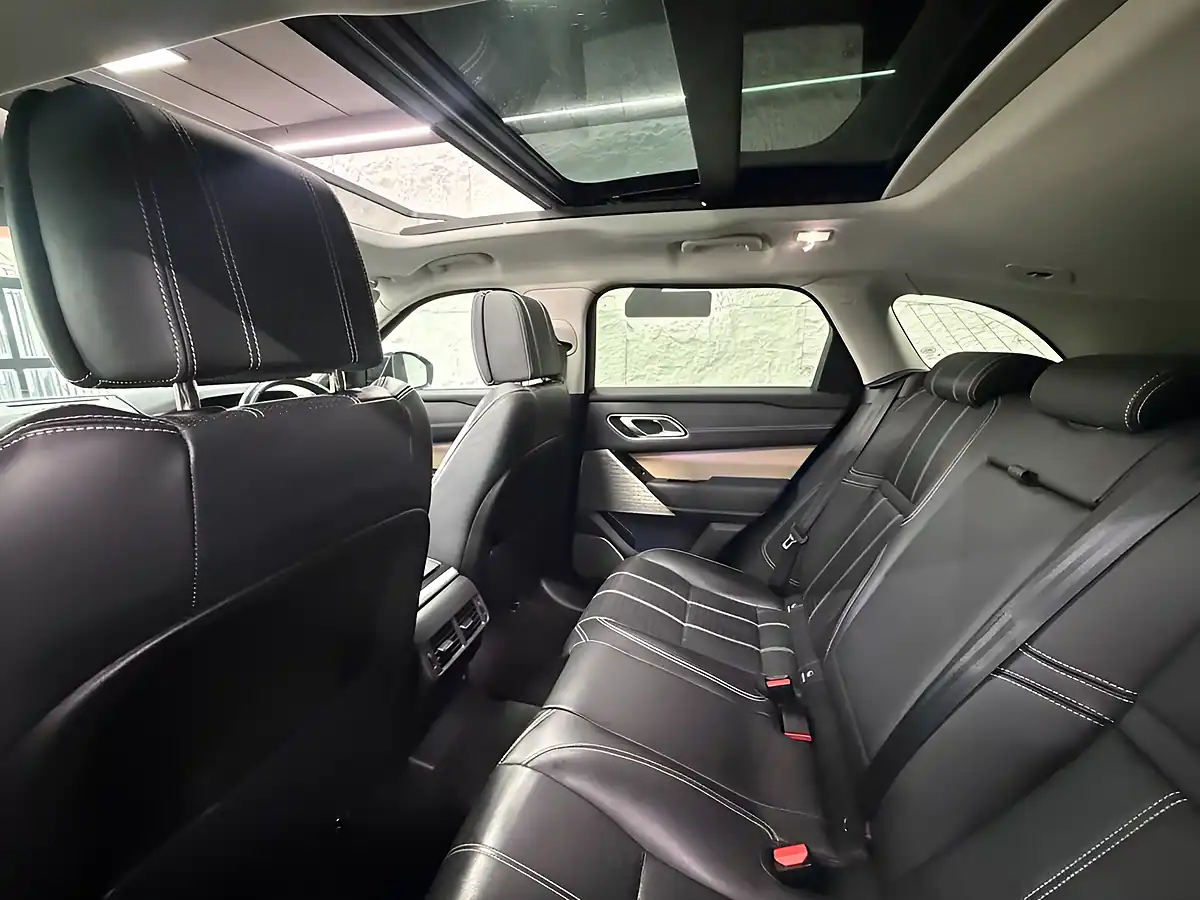 Used 2017 Land Rover Range Rover Velar Se Silver - Interior and Exterior details 16