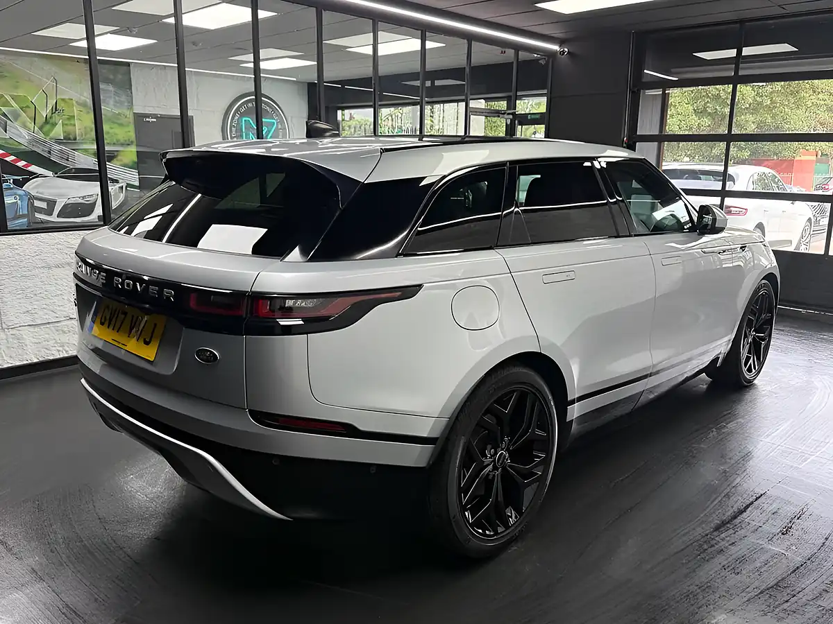 Used 2017 Land Rover Range Rover Velar Se Silver - Interior and Exterior details 8