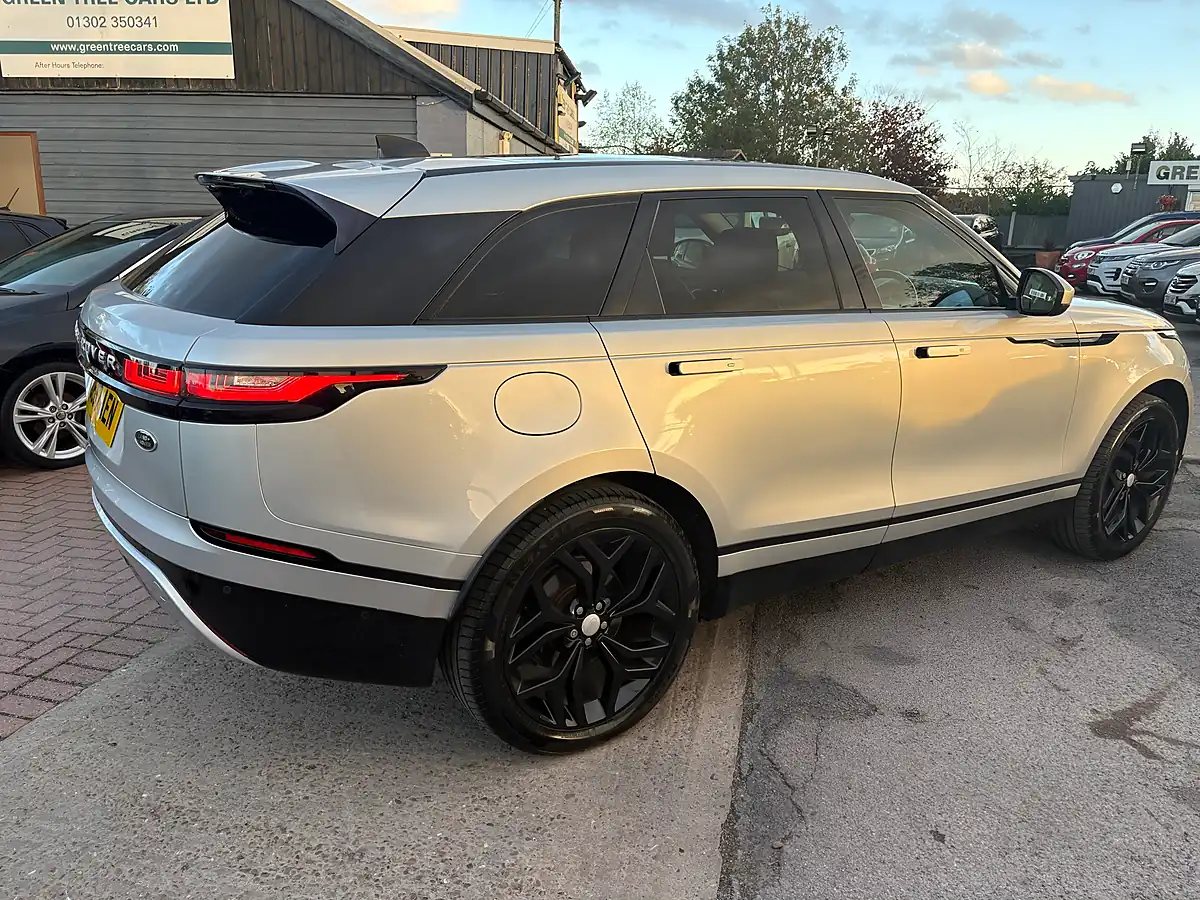 Used 2017 Land Rover Range Rover Velar Se Silver - Interior and Exterior details 3