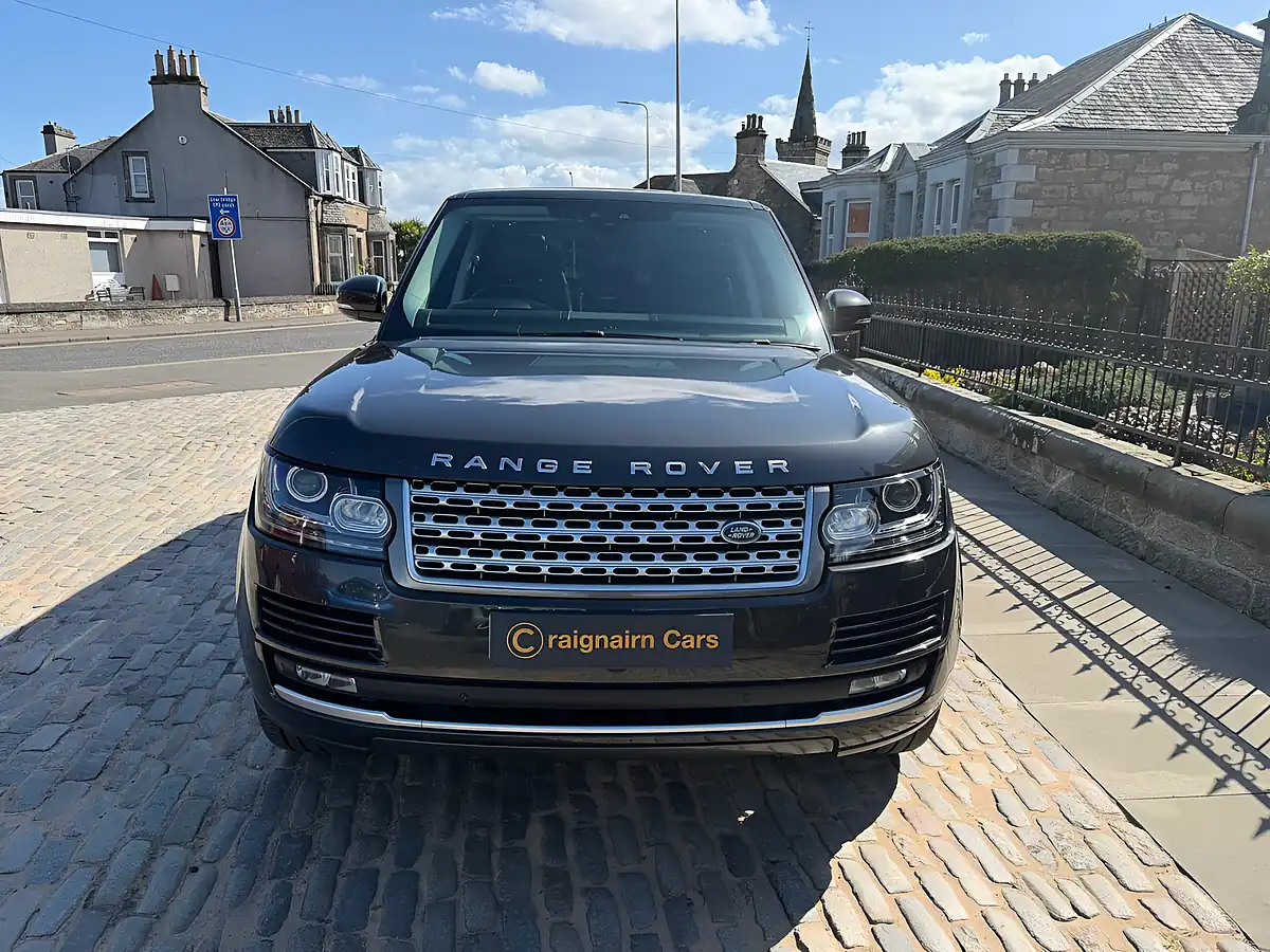 Used 2017 Land Rover Range Rover Vogue Carpathian Grey - Interior and Exterior details 6
