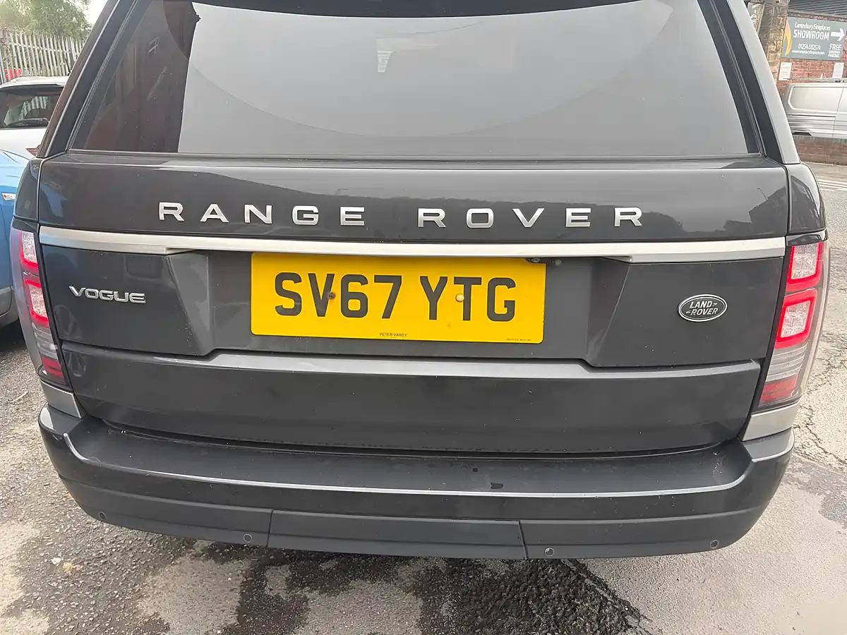 Used 2017 Land Rover Range Rover Vogue Grey - Interior and Exterior details 10
