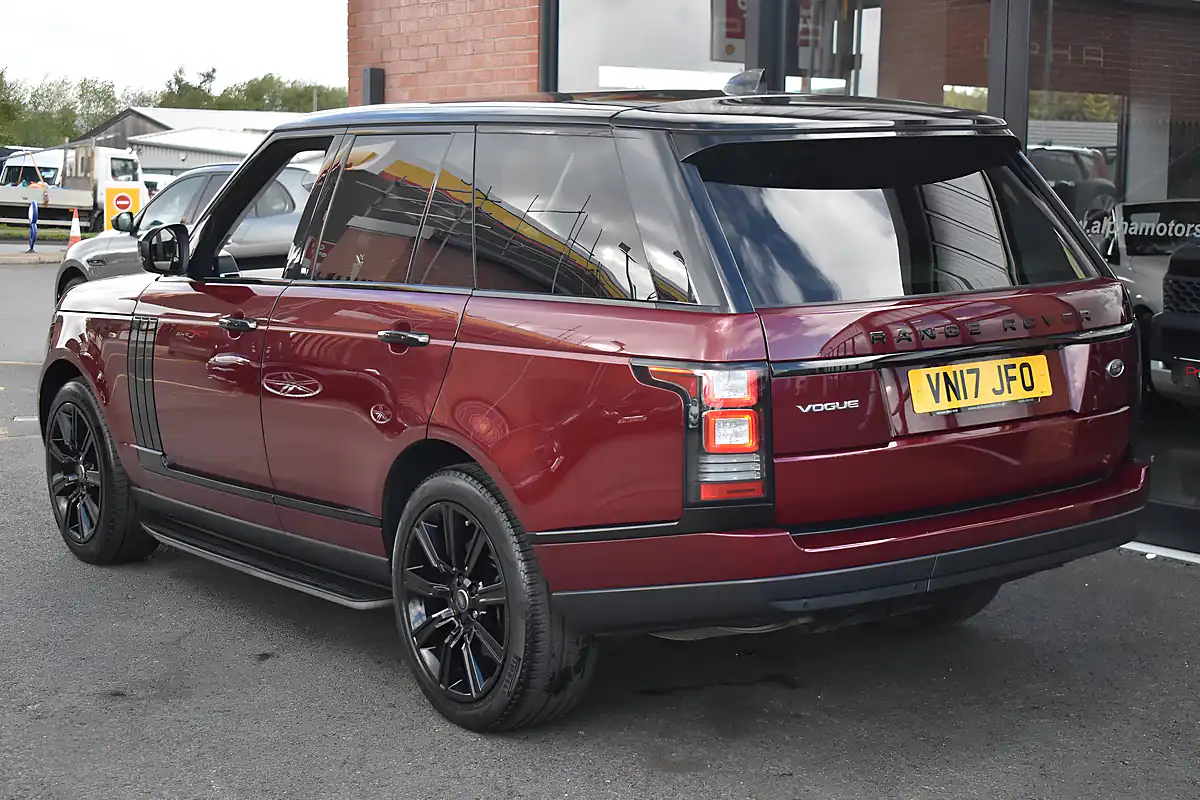 Used 2017 Land Rover Range Rover Vogue Montalcino Red - Interior and Exterior details 10