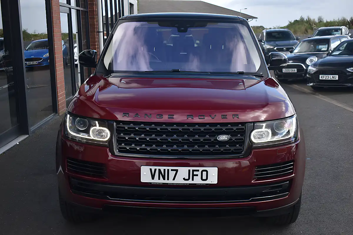 Used 2017 Land Rover Range Rover Vogue Montalcino Red - Interior and Exterior details 3