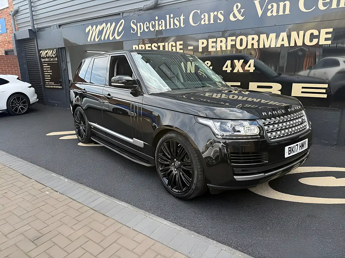 Used 2017 Land Rover Range Rover Vogue Santorini Black - Interior and Exterior details 6
