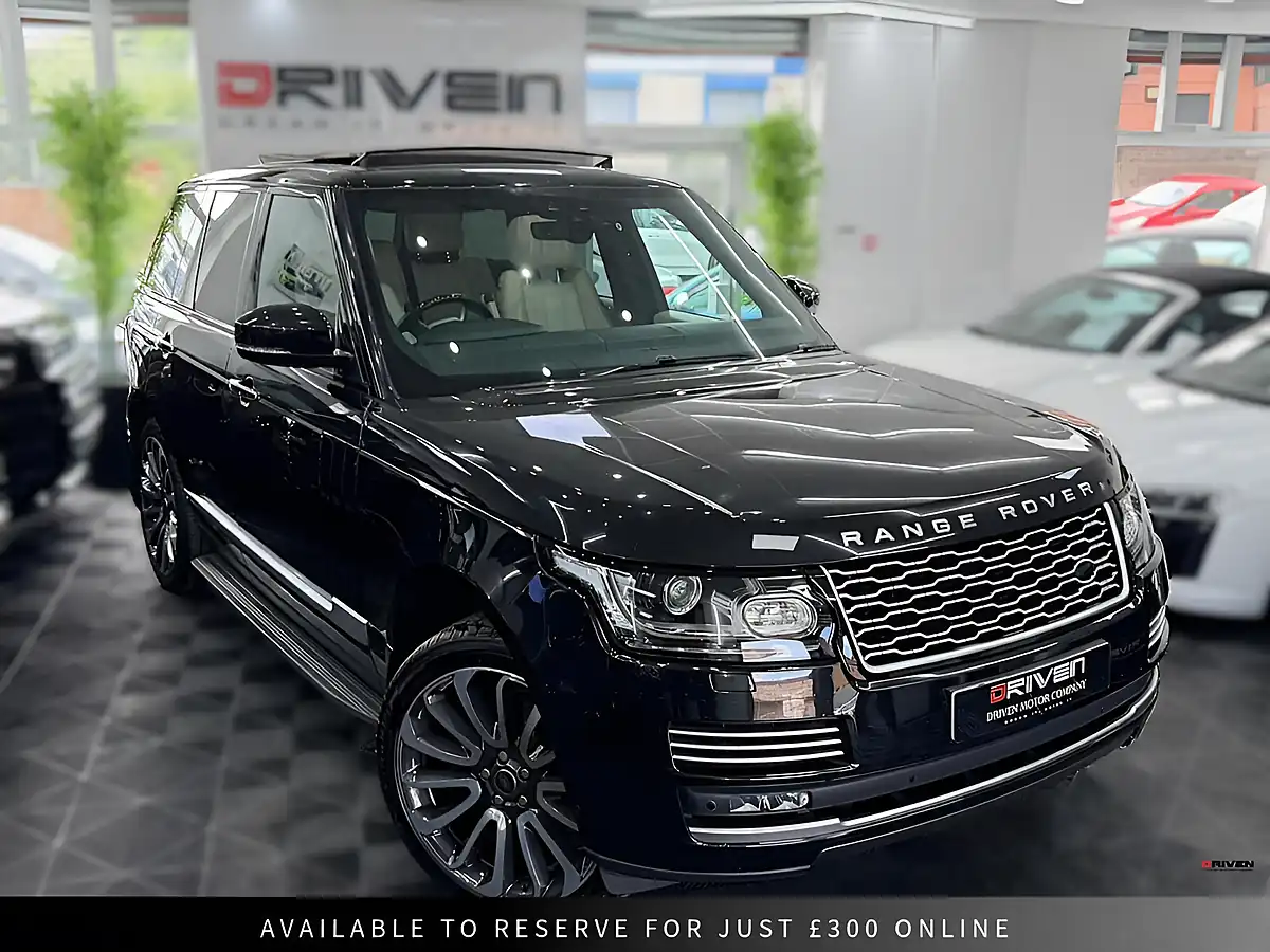 Used 2017 Land Rover Range Rover Vogue Se Black - Front View
