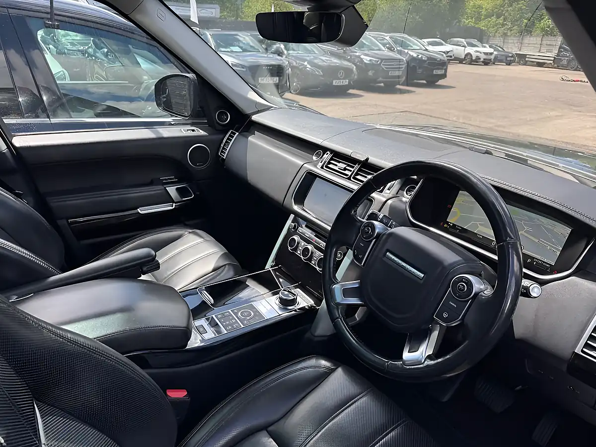 Used 2017 Land Rover Range Rover Vogue Se Black - Interior and Exterior details 15