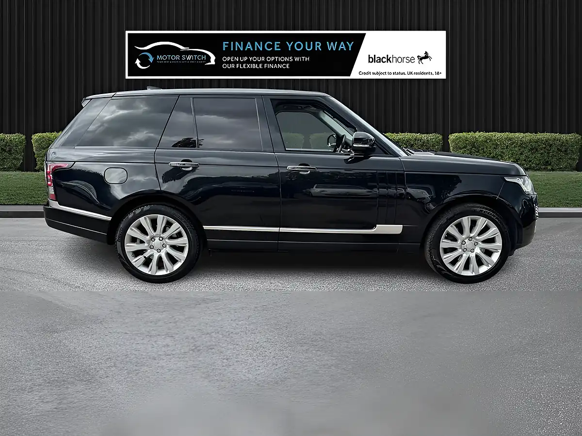 Used 2017 Land Rover Range Rover Vogue Se Black - Interior and Exterior details 4
