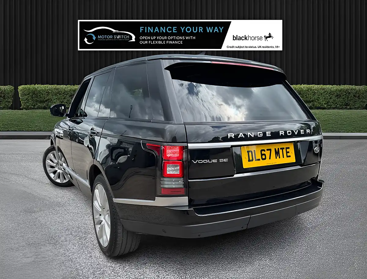 Used 2017 Land Rover Range Rover Vogue Se Black - Interior and Exterior details 8