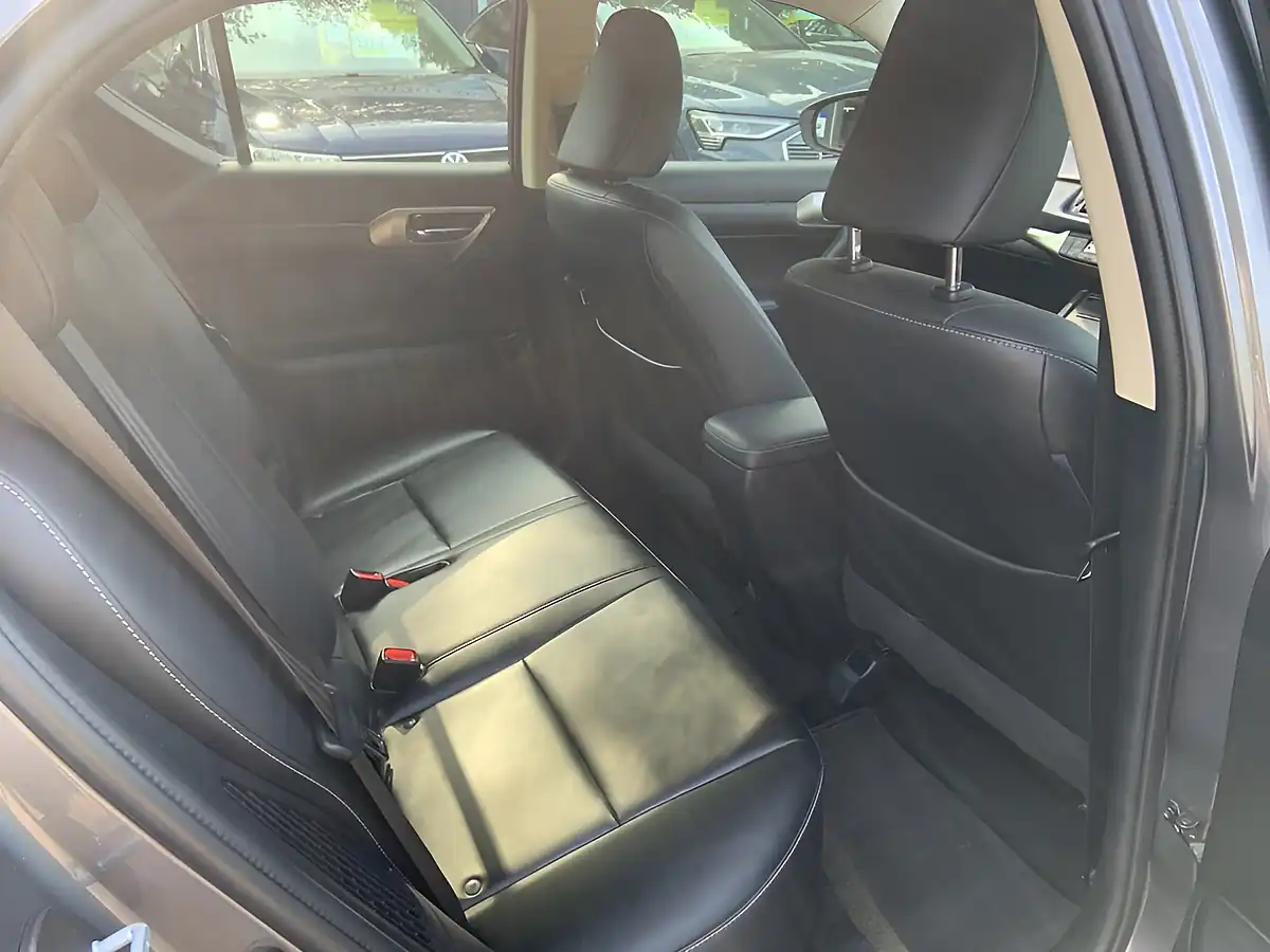 Used 2017 Lexus Ct Executive Edition Grey - Interior and Exterior details 17