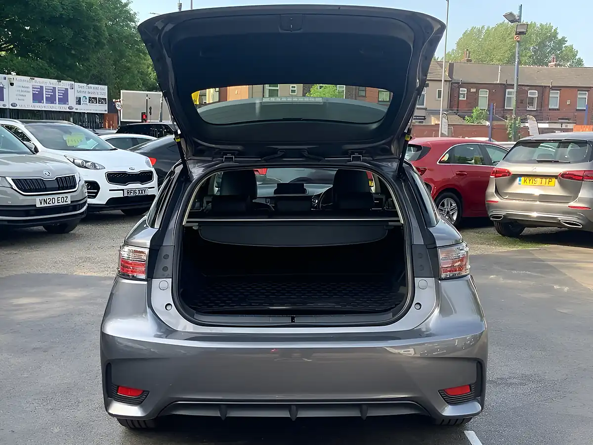 Used 2017 Lexus Ct Executive Edition Grey - Interior and Exterior details 7