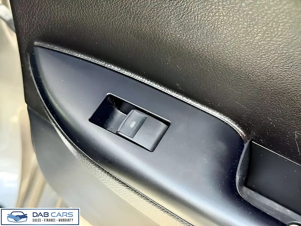 Used 2017 Lexus Ct Premier Silver - Interior and Exterior details 18
