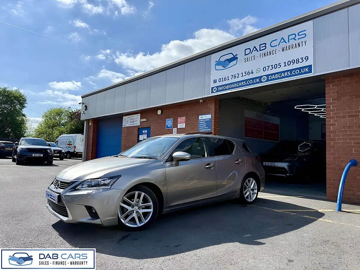 Used 2017 Lexus Ct Premier Silver - Interior and Exterior details 3