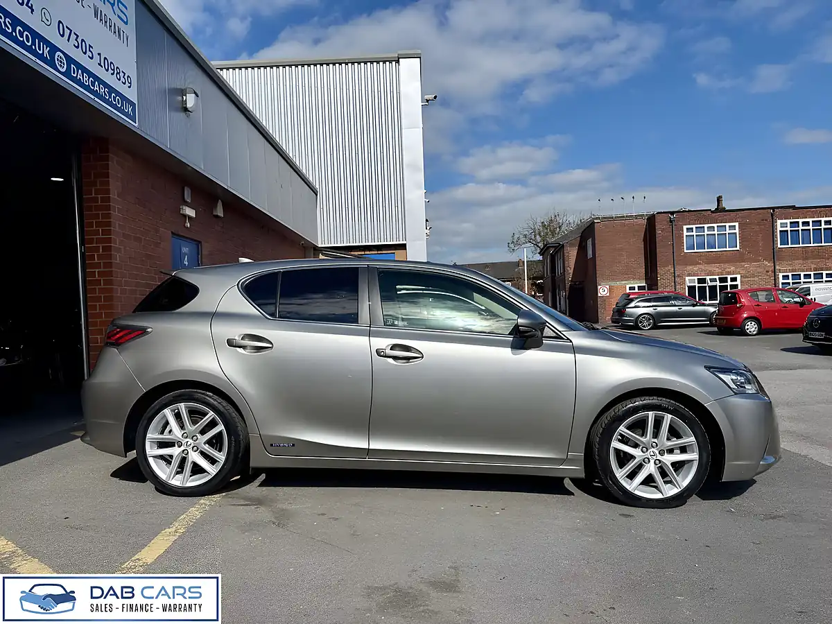 Used 2017 Lexus Ct Premier Silver - Interior and Exterior details 8