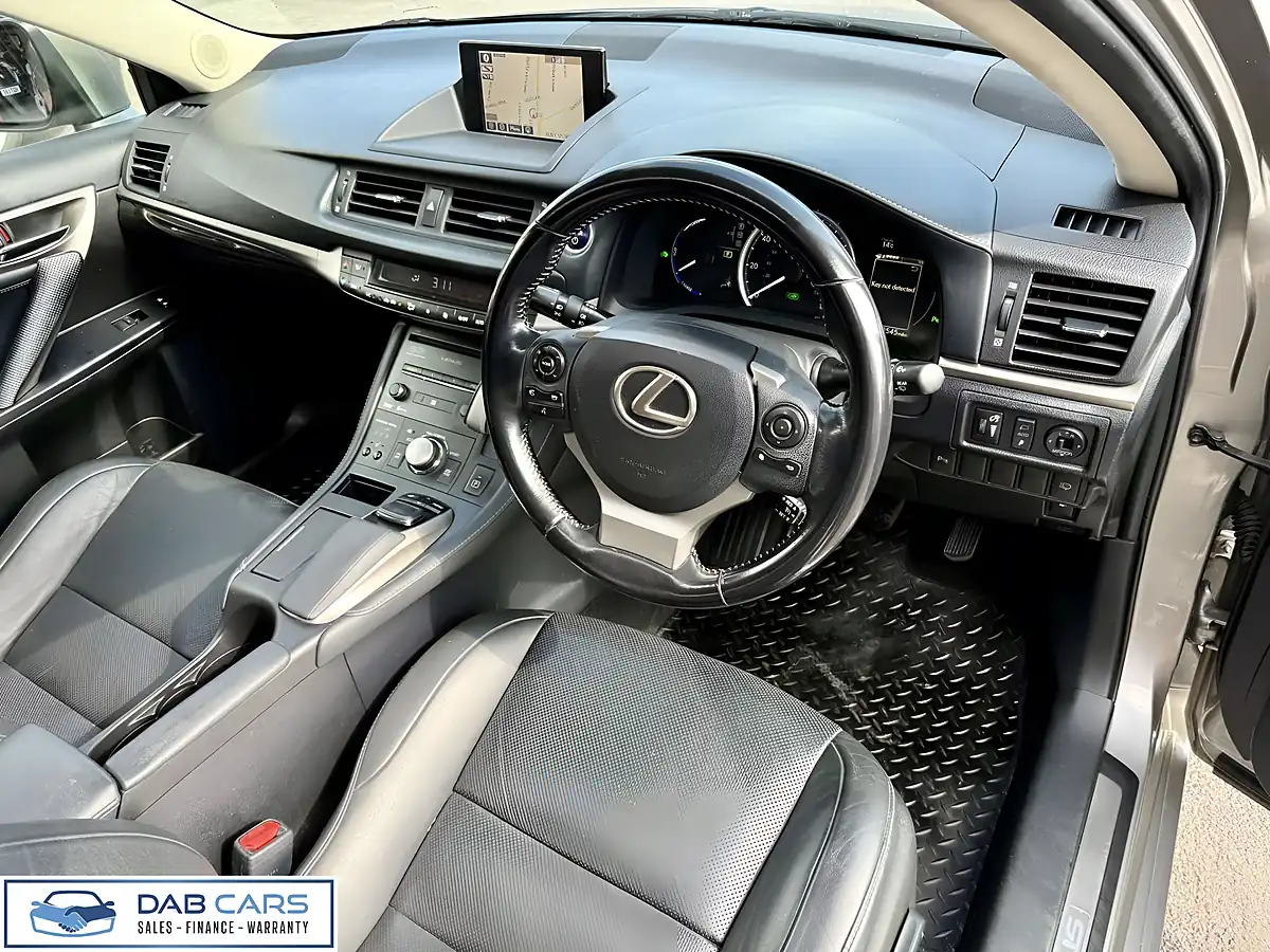 Used 2017 Lexus Ct Premier Silver - Interior and Exterior details 9