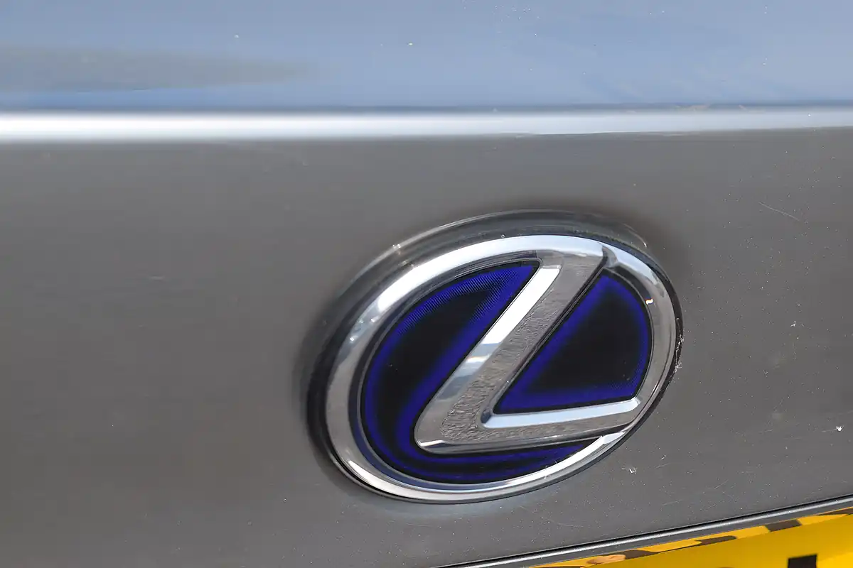 Used 2017 Lexus Is Premier Silver - Interior and Exterior details 12