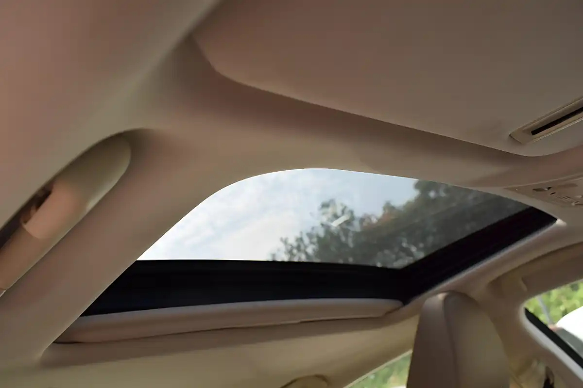 Used 2017 Lexus Is Premier Silver - Interior and Exterior details 19