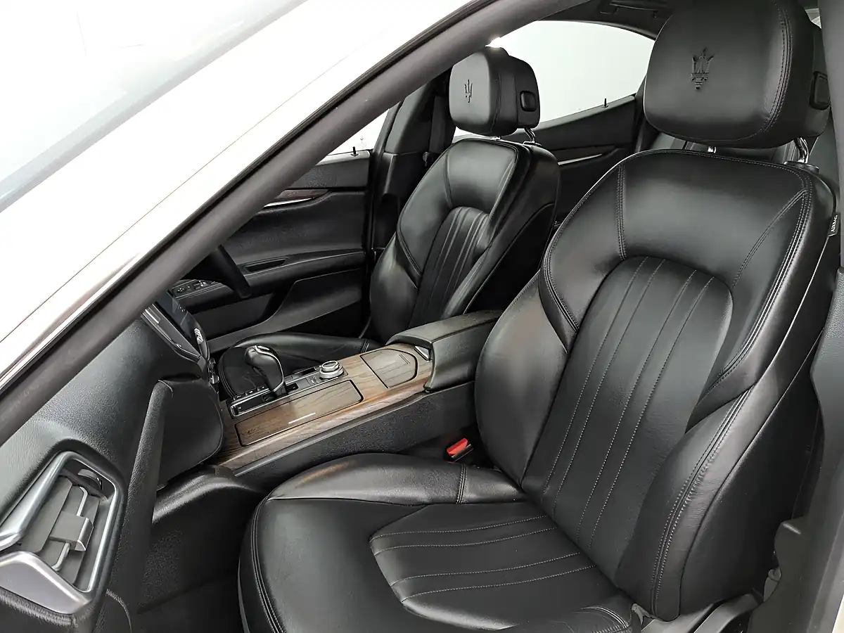 Used 2017 Maserati Ghibli Bianco White - Interior and Exterior details 13