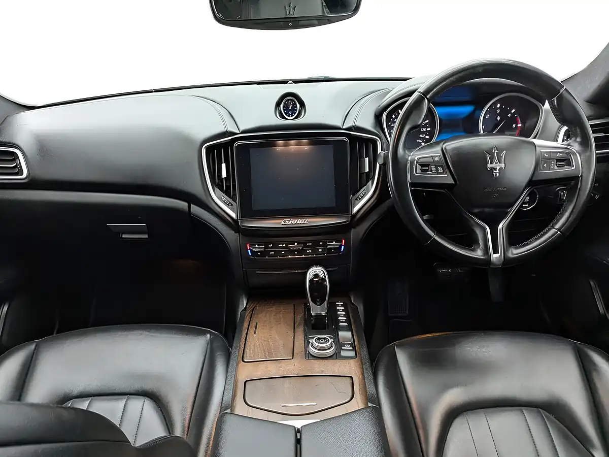 Used 2017 Maserati Ghibli Bianco White - Interior and Exterior details 16