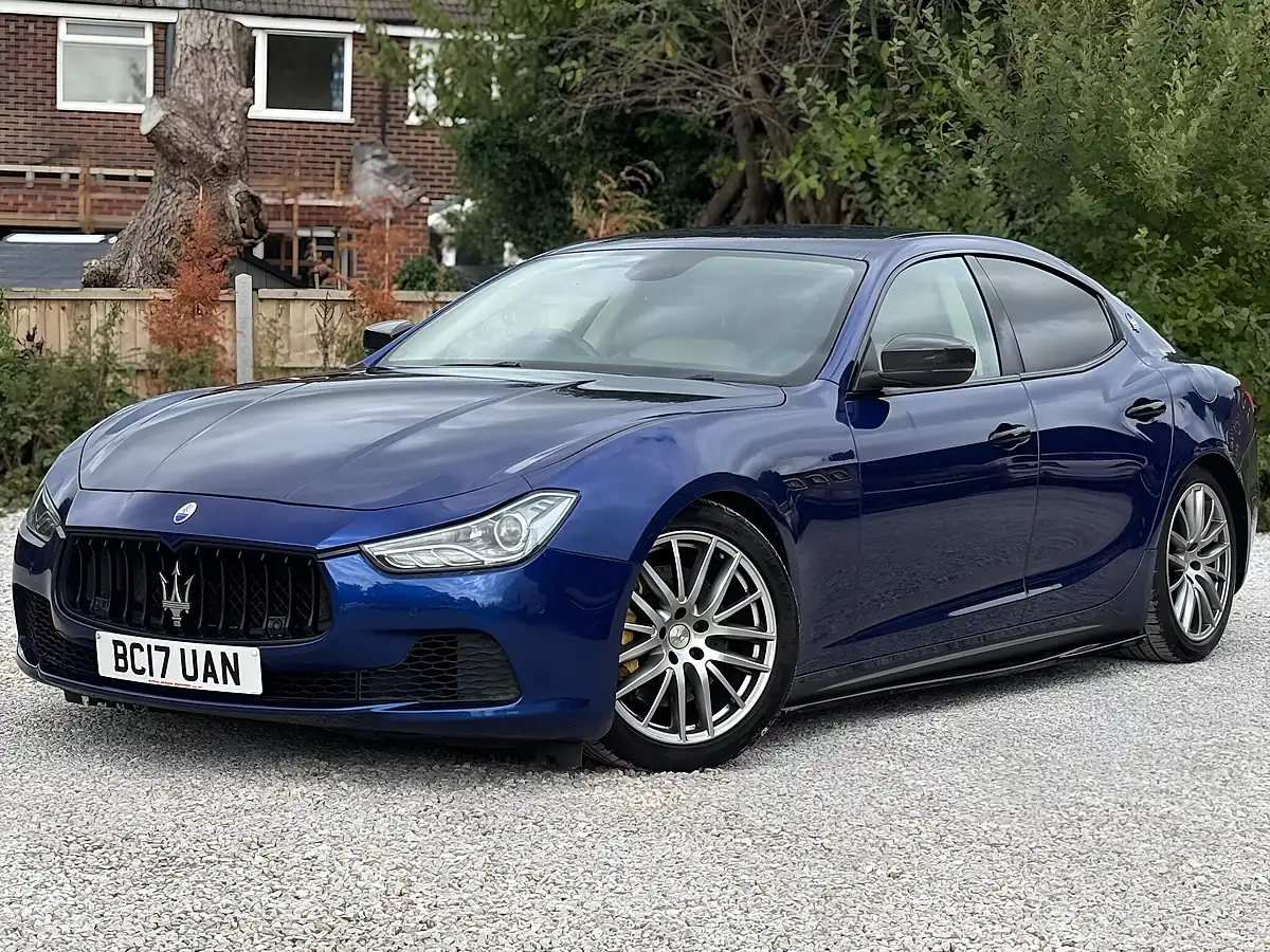Used 2017 Maserati Ghibli Blue - Interior and Exterior details 16