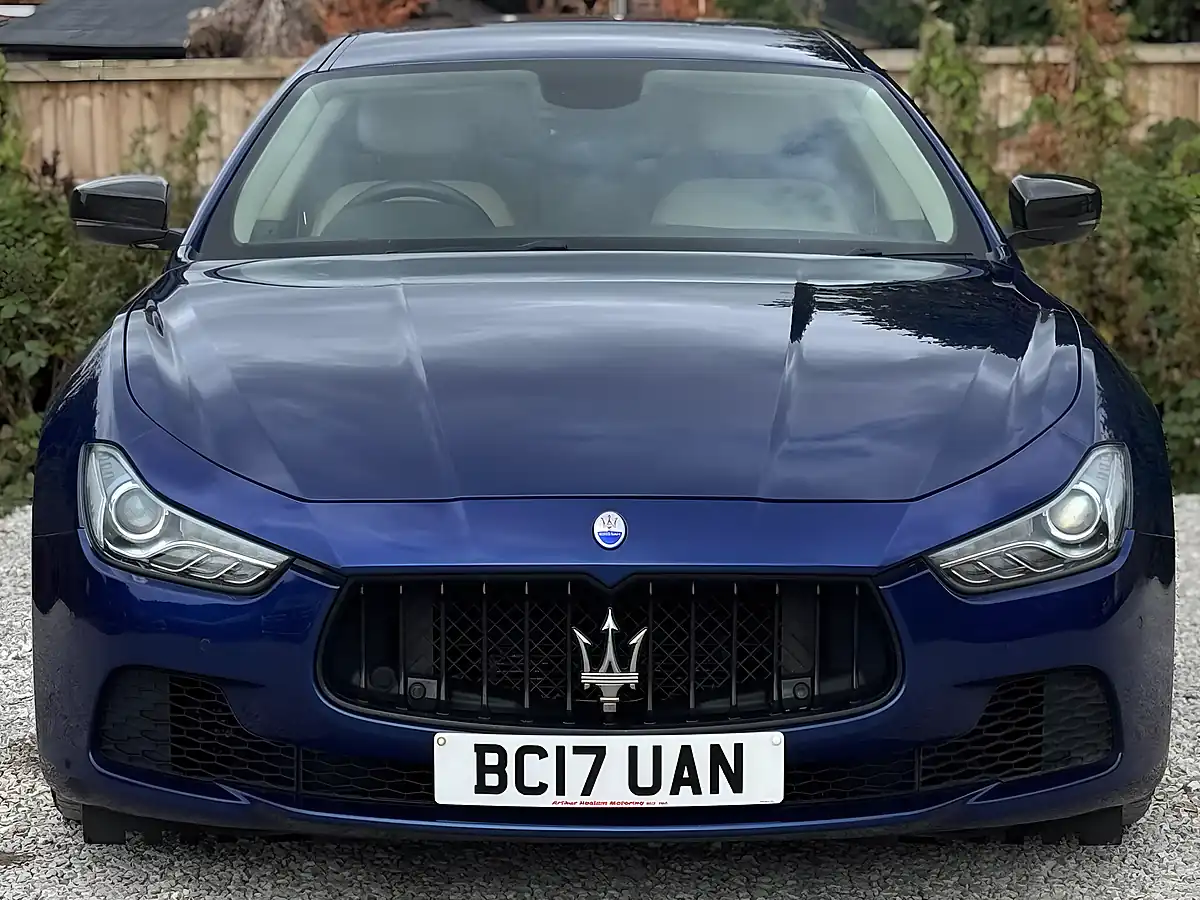 Used 2017 Maserati Ghibli Blue - Interior and Exterior details 6