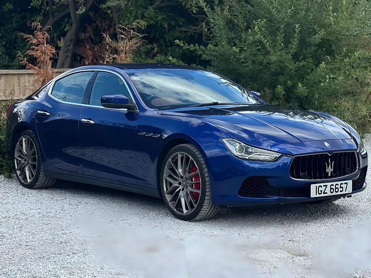 Used 2017 Maserati Ghibli Blue - Interior and Exterior details 3