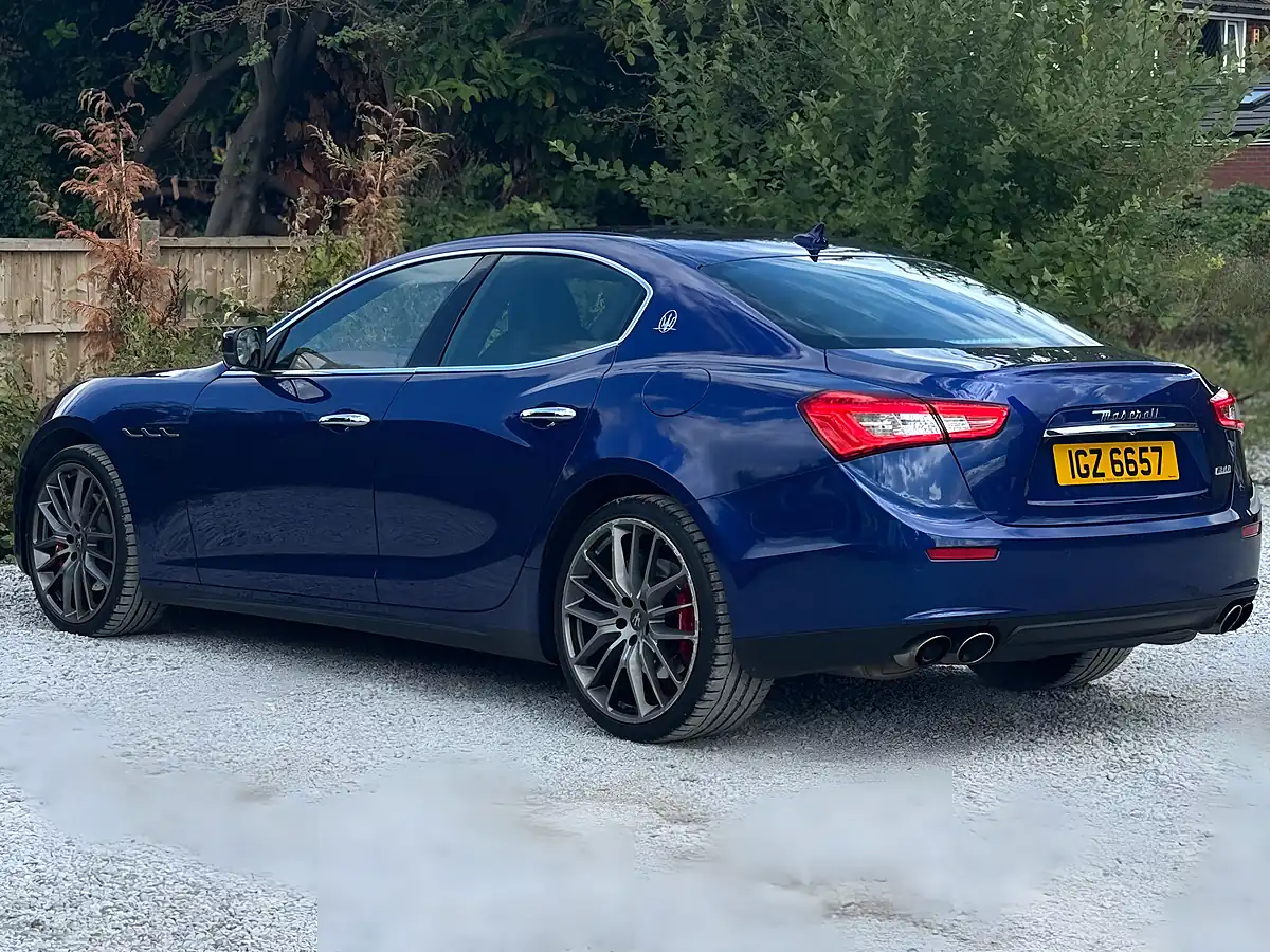 Used 2017 Maserati Ghibli Blue - Interior and Exterior details 6