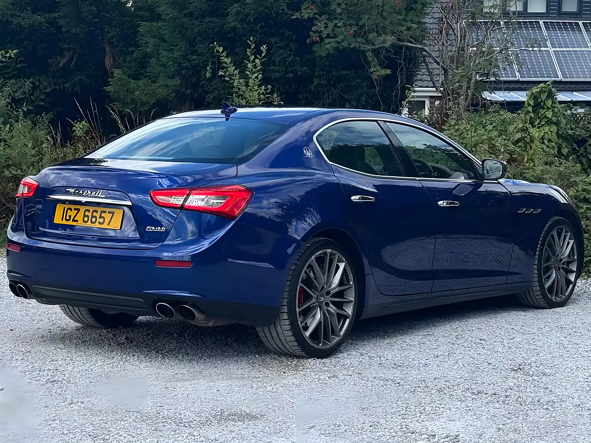 Used 2017 Maserati Ghibli Blue - Interior and Exterior details 9