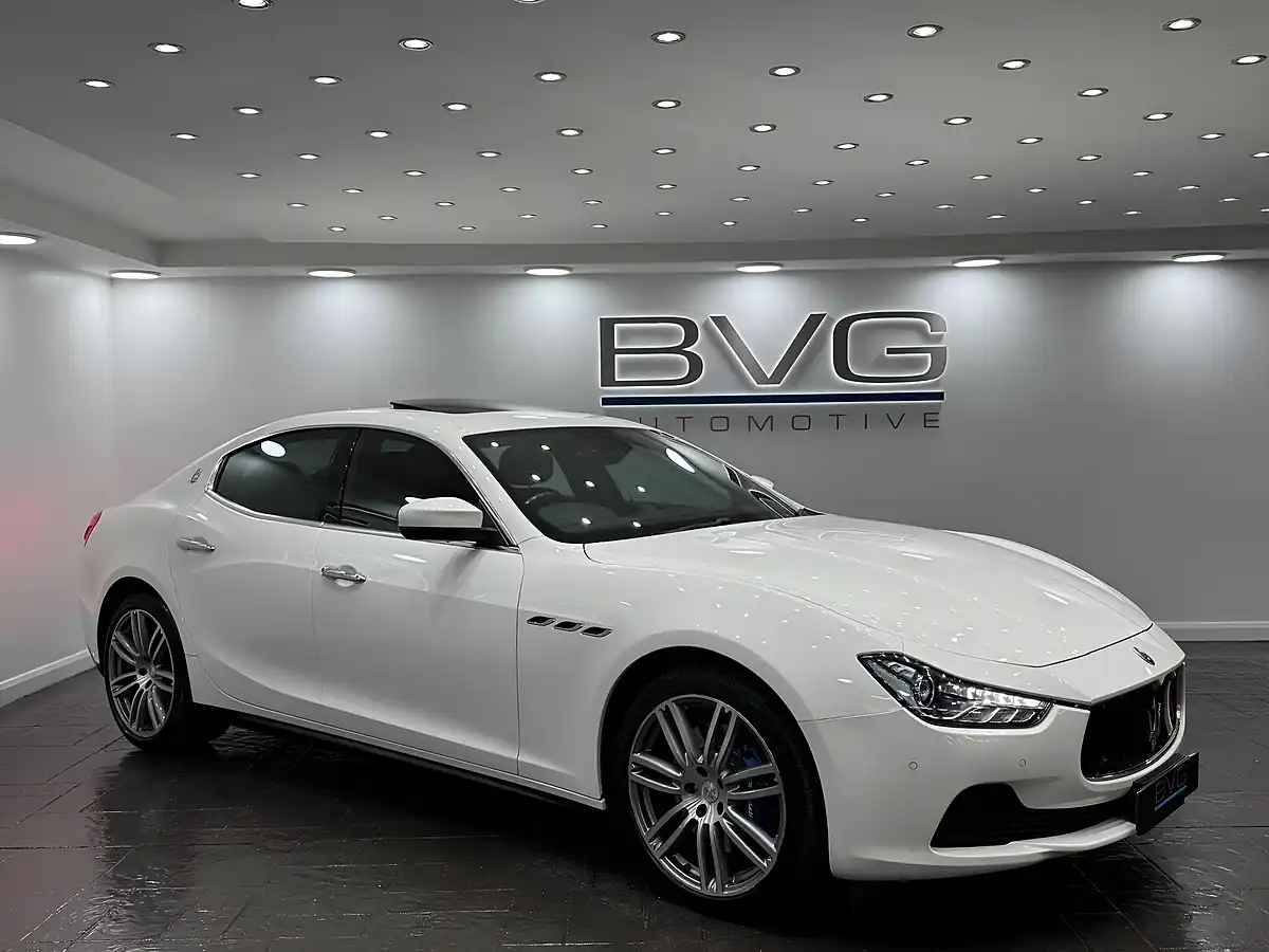 Used 2017 Maserati Ghibli Saloon White - Front View