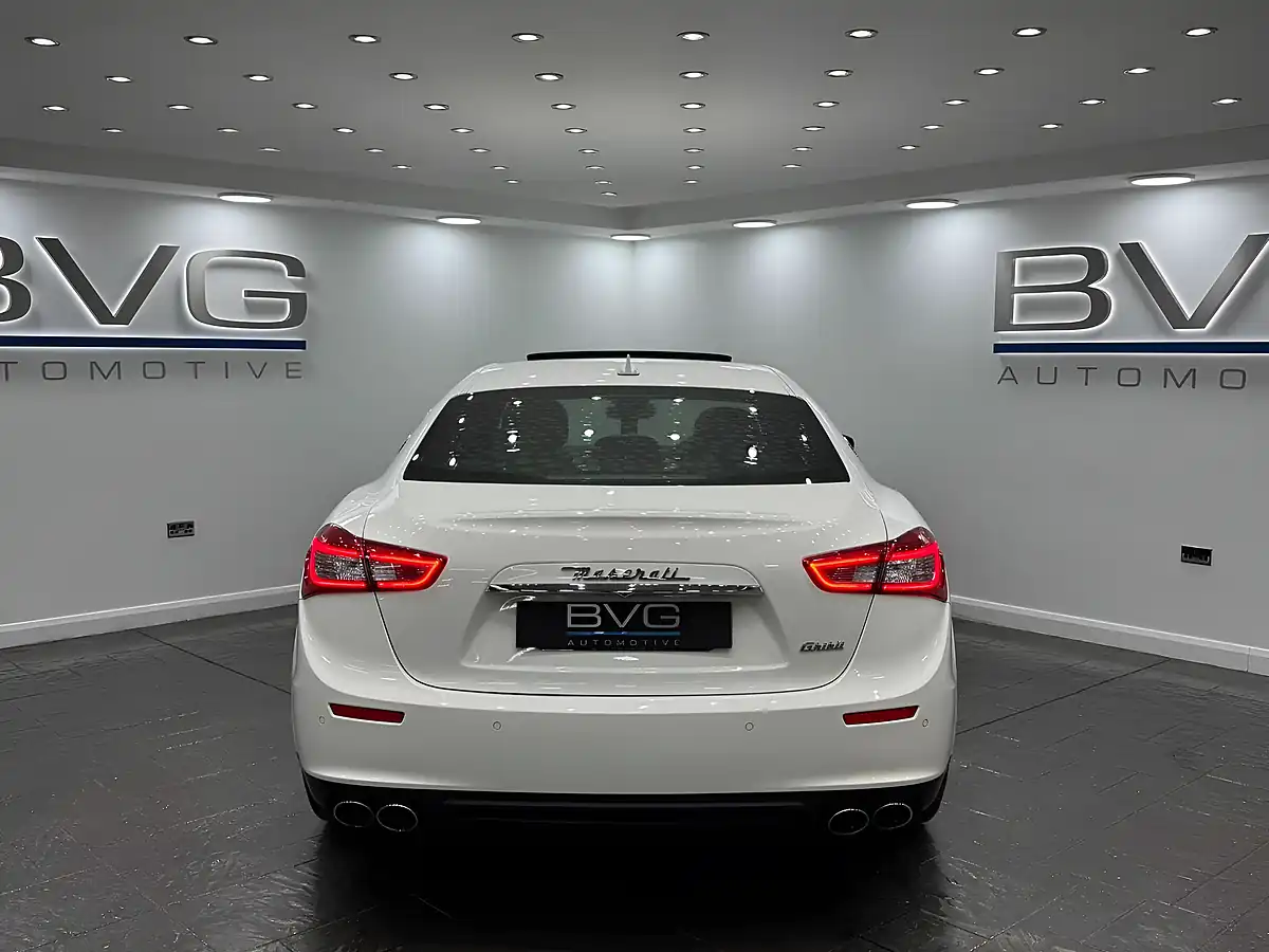 Used 2017 Maserati Ghibli Saloon White - Interior and Exterior details 11