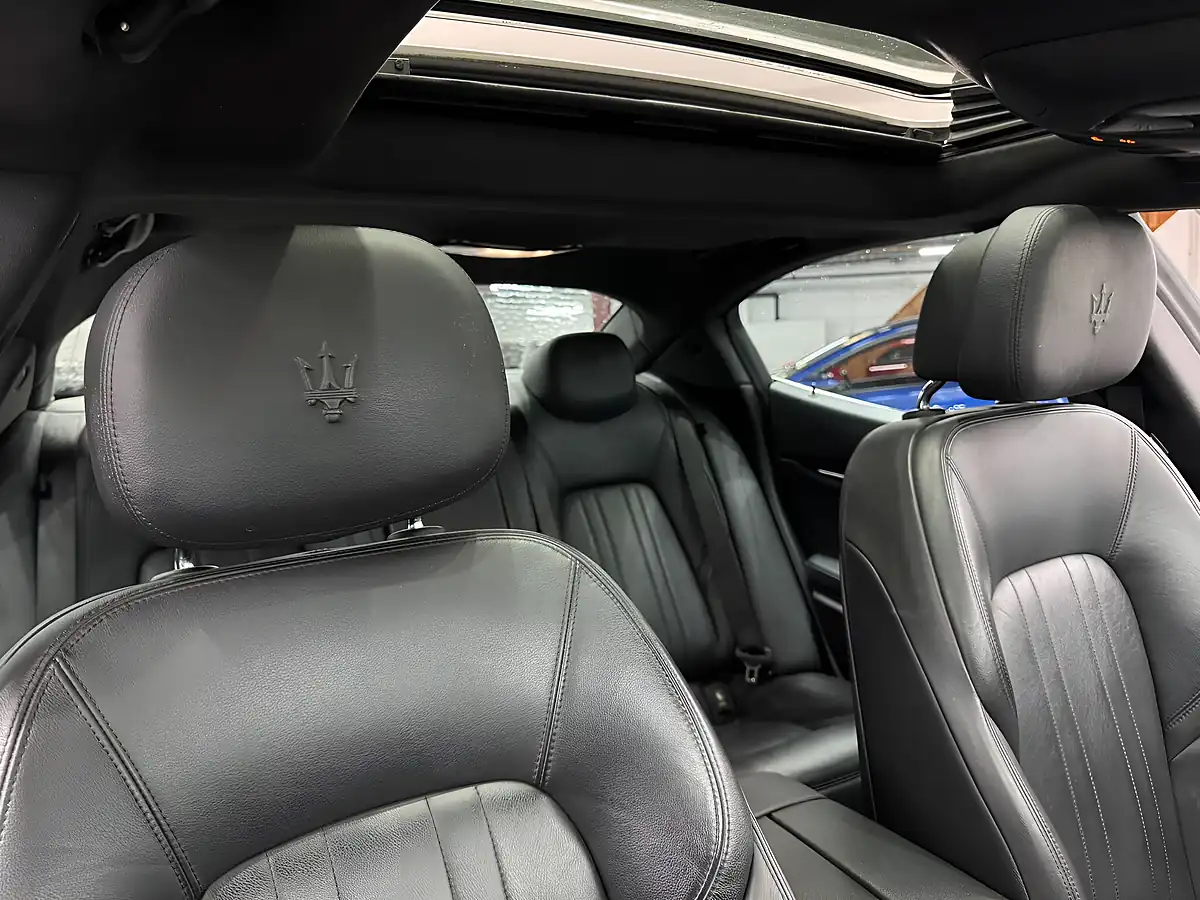 Used 2017 Maserati Ghibli Saloon White - Interior and Exterior details 12