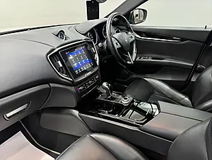Used 2017 Maserati Ghibli Saloon White - Interior and Exterior details 18