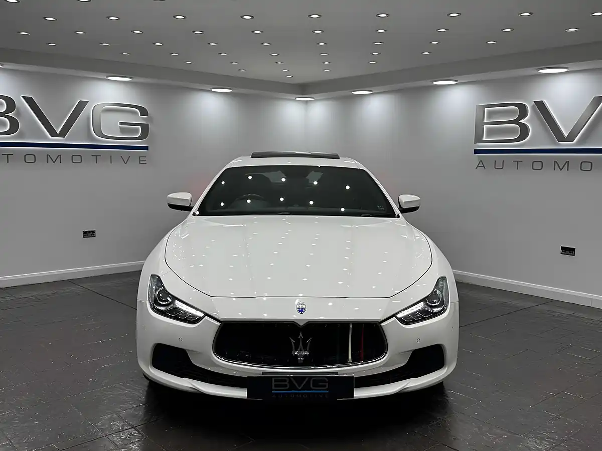 Used 2017 Maserati Ghibli Saloon White - Interior and Exterior details 4
