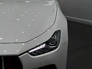 Used 2017 Maserati Ghibli Saloon White - Interior and Exterior details 9