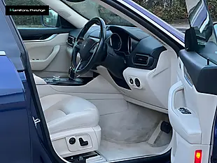 Used 2017 Maserati Levante Blue - Interior and Exterior details 3